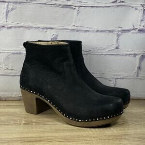 Dansko Sarah Black Burnished Leather Studded Ankle Boots Women's 40 US 9.5-10